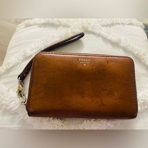 Brown leather fossil wallet/wristlet